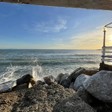 Апартаменты Podere Morena With Sea View, Private Terrace By Toscanatour Greg Гуардисталло